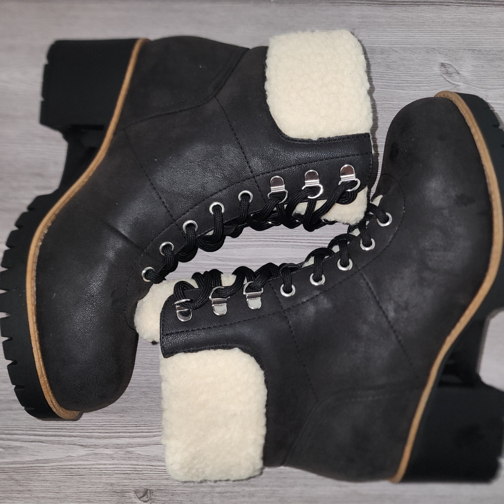 Mia Amore Women's Size 8 Black Shearling Lace-Up Boots